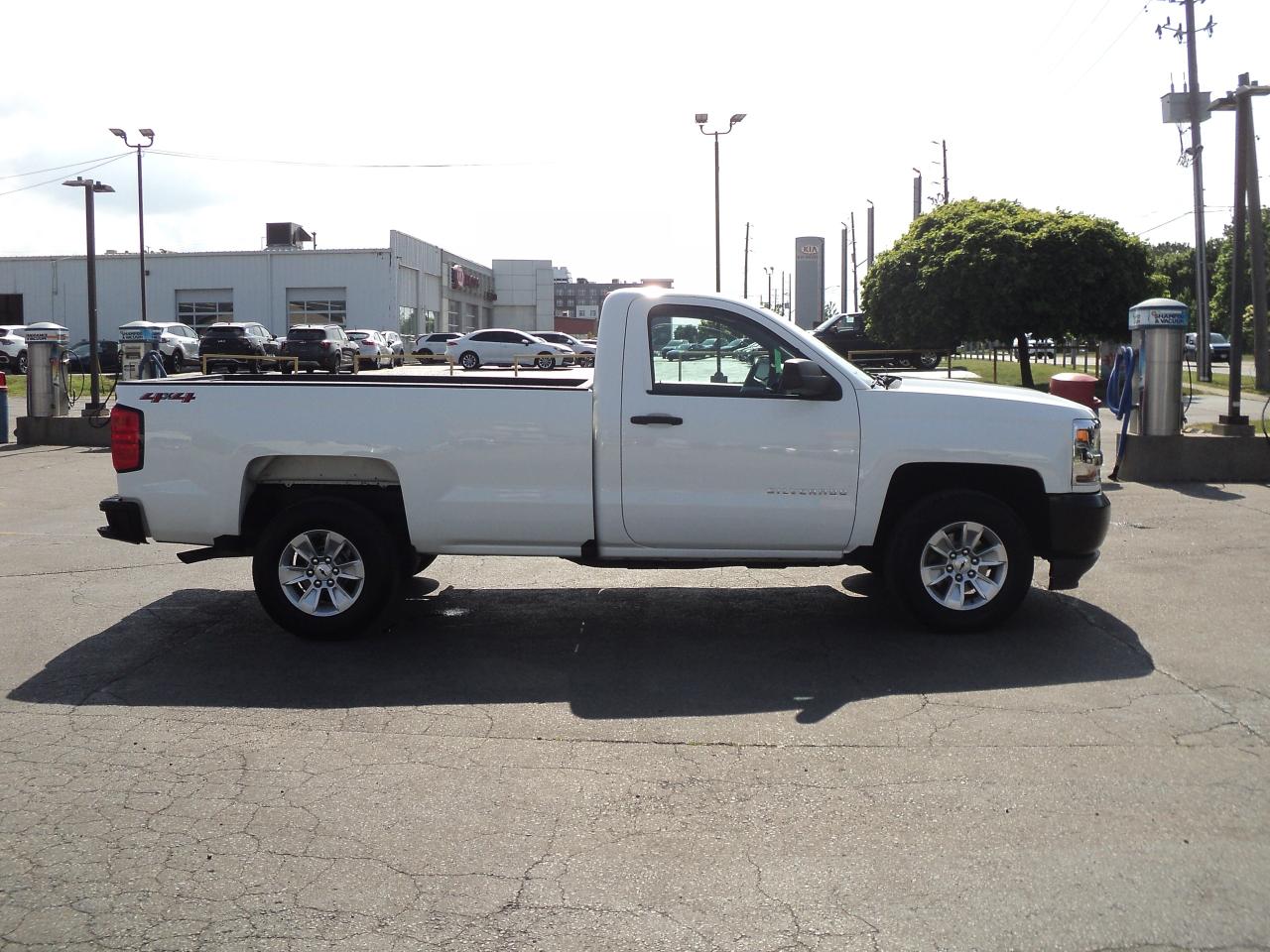 2018 Chevrolet Silverado 1500 LS  RegCab 4WD  4.3L6cylGas 8ftBox BackUpCam - Photo #8