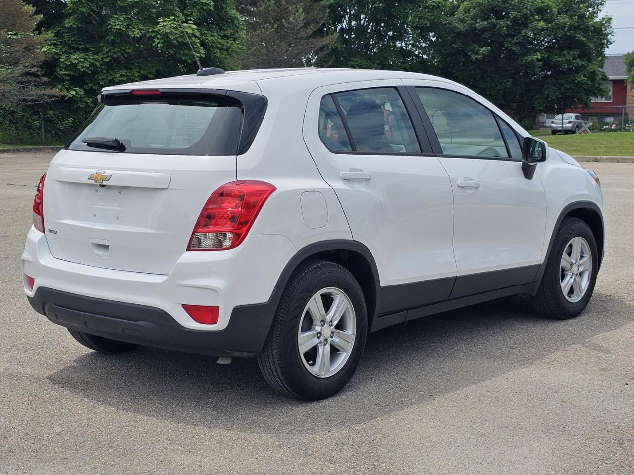 2019 Chevrolet Trax LS FWD , Set of Snow Tires - Photo #4
