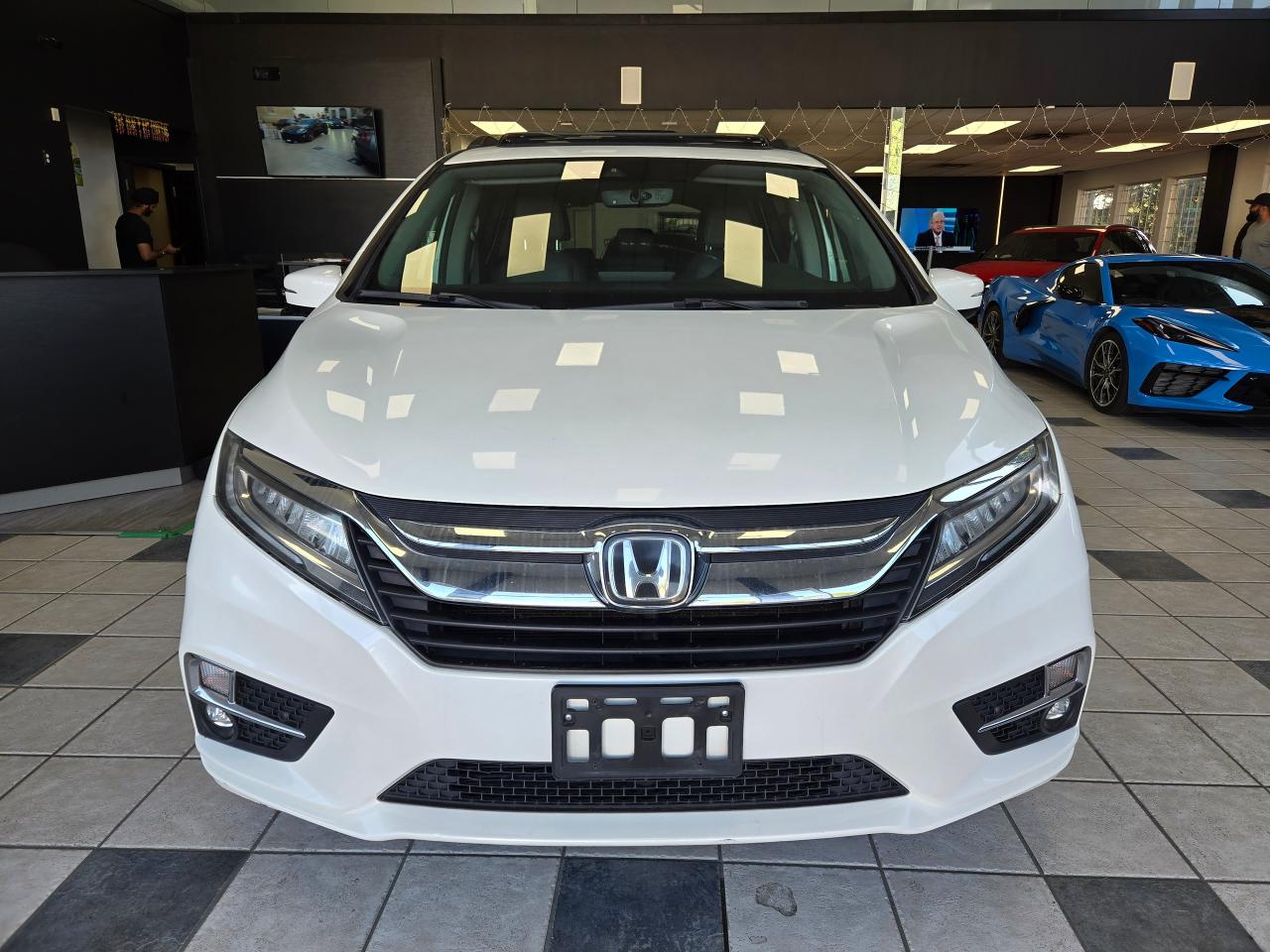 2019 Honda Odyssey Touring | ALL CREDIT ACCEPTED!! - Photo #2
