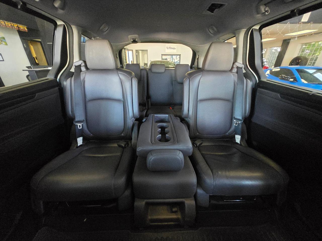 2019 Honda Odyssey Touring | ALL CREDIT ACCEPTED!! - Photo #18