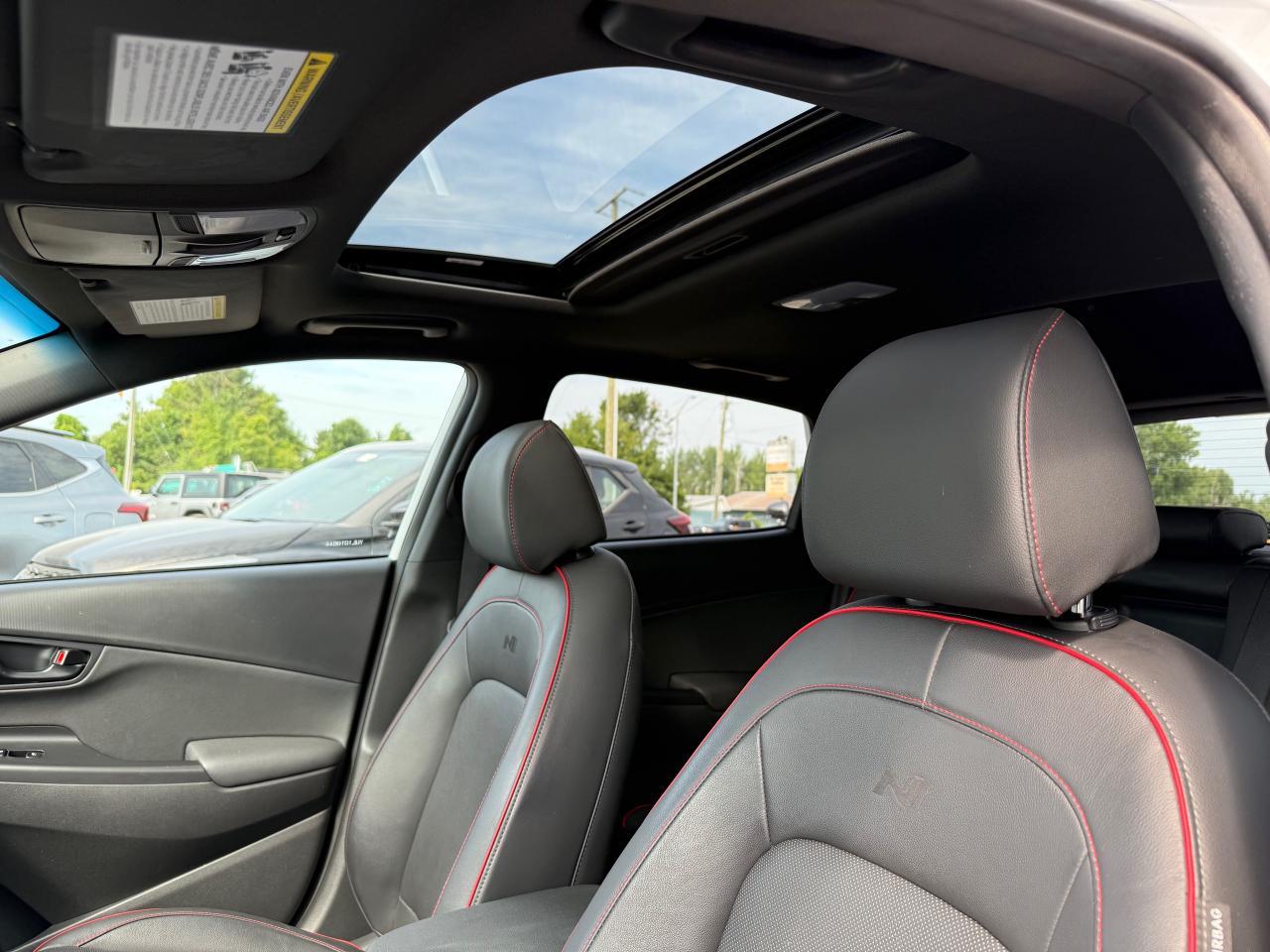 2022 Hyundai KONA 1.6T N Line w/Ultimate Package HUD! Leather and Sunroof! Photo