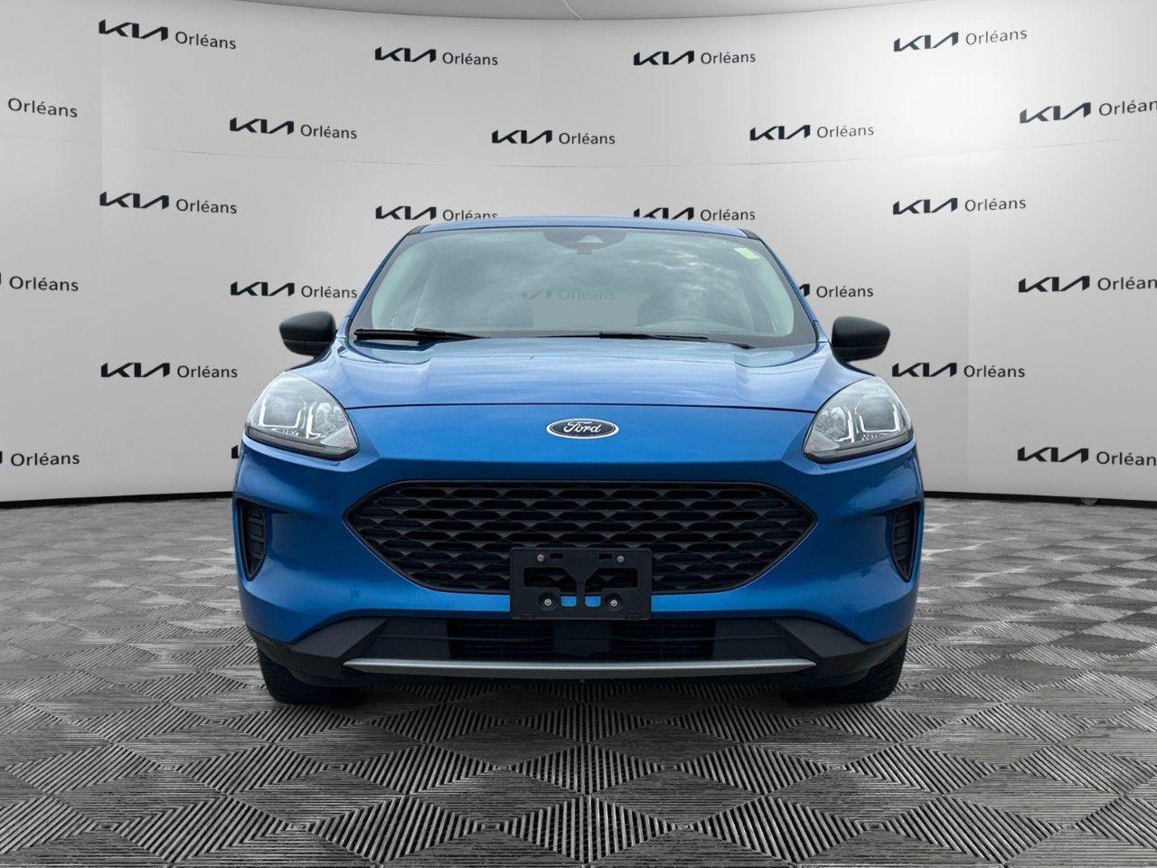 Used 2020 Ford Escape S FWD for sale in Orleans, ON