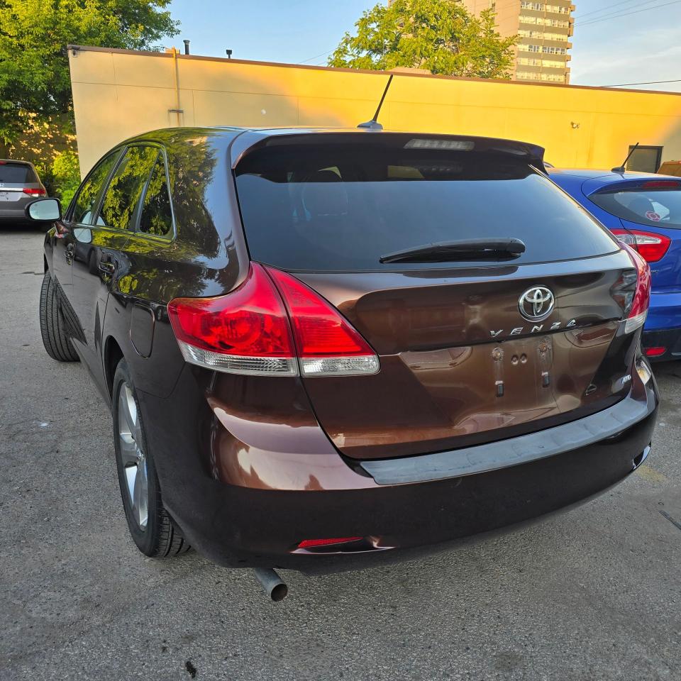 2011 Toyota Venza  - Photo #6