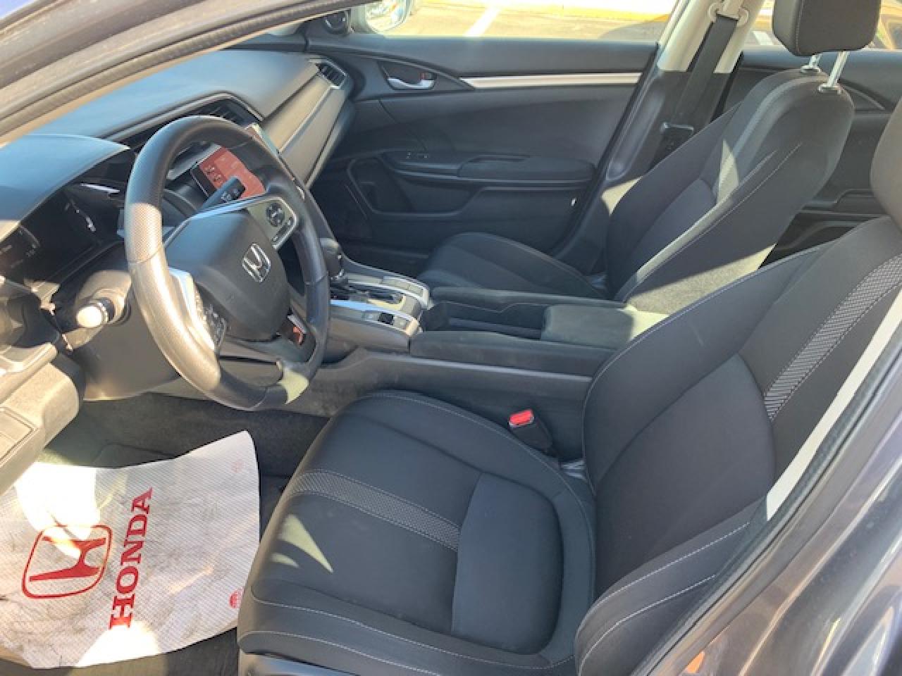 2020 Honda Civic SEDAN LX Photo4