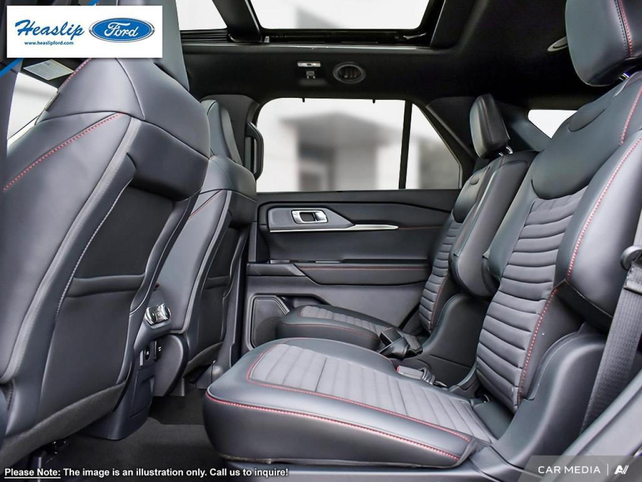 2025 Ford Explorer ST-Line Photo5