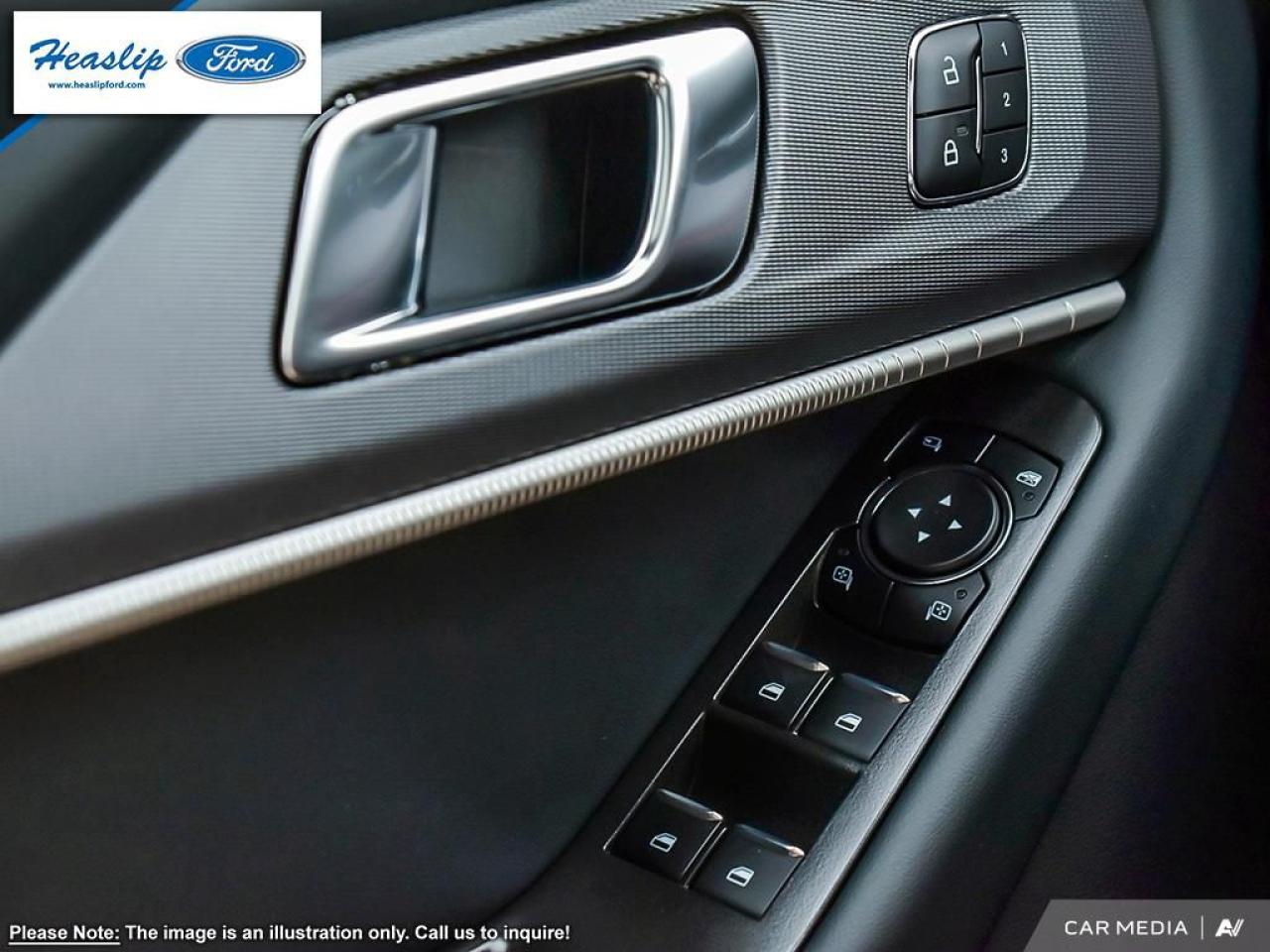 2025 Ford Explorer ST-Line Photo5