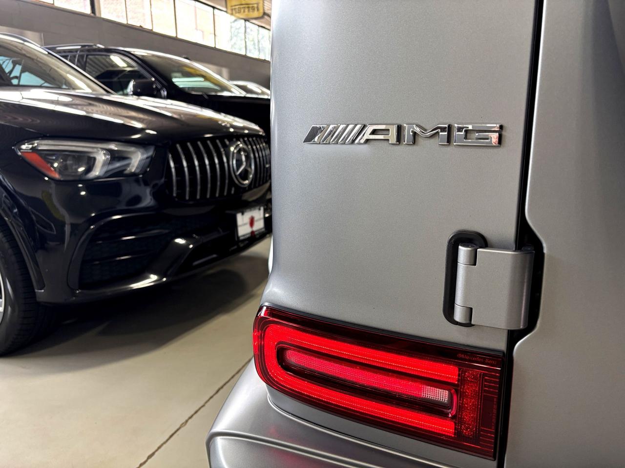 2019 Mercedes-Benz G-Class G63 AMG|4MATIC|V8BITURBO|NOLUXTAX|MASSAGE|REDSEATS - Photo #12