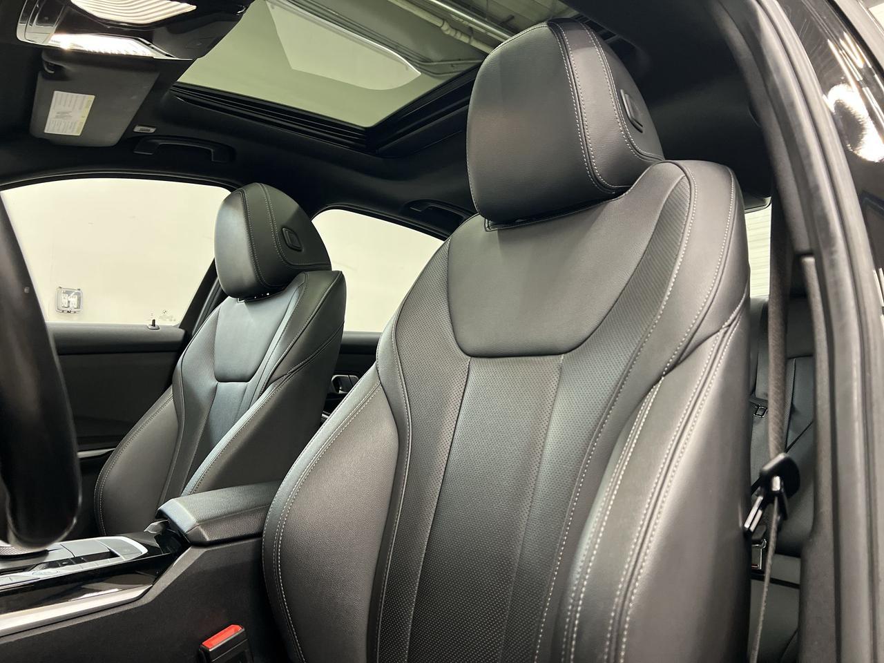 2023 BMW 3 Series 330I AWD| TURBO| HTD LEATHER| SUNROOF| CARPLAY|NAV Photo