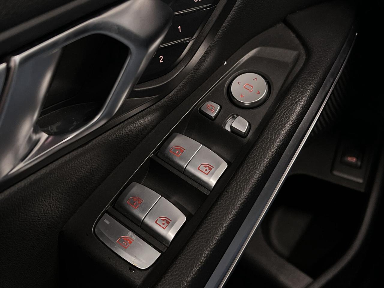 2023 BMW 3 Series 330I AWD| TURBO| HTD LEATHER| SUNROOF| CARPLAY|NAV Photo