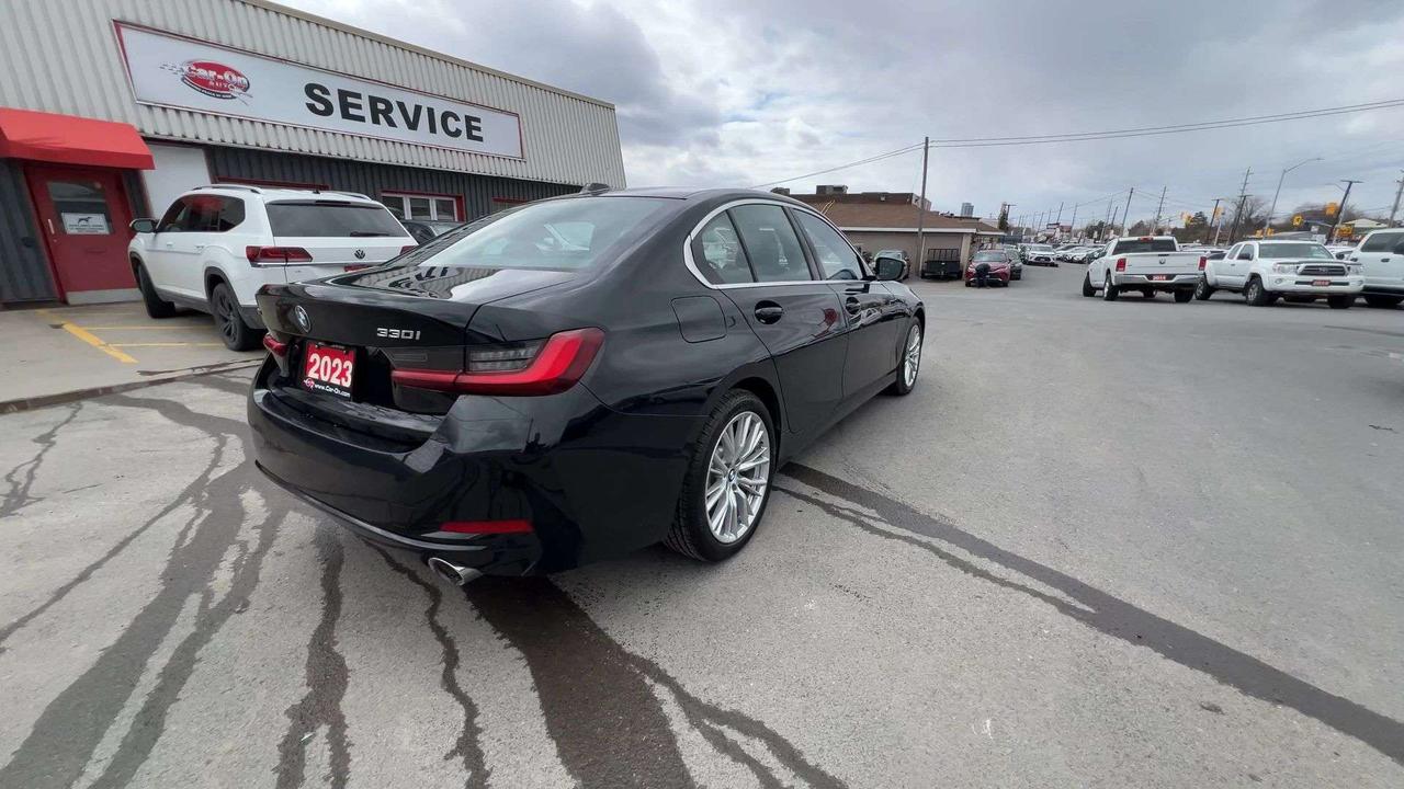 2023 BMW 3 Series 330I AWD| TURBO| HTD LEATHER| SUNROOF| CARPLAY|NAV Photo