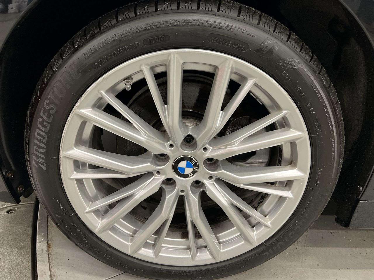 2023 BMW 3 Series 330I AWD| TURBO| HTD LEATHER| SUNROOF| CARPLAY|NAV Photo