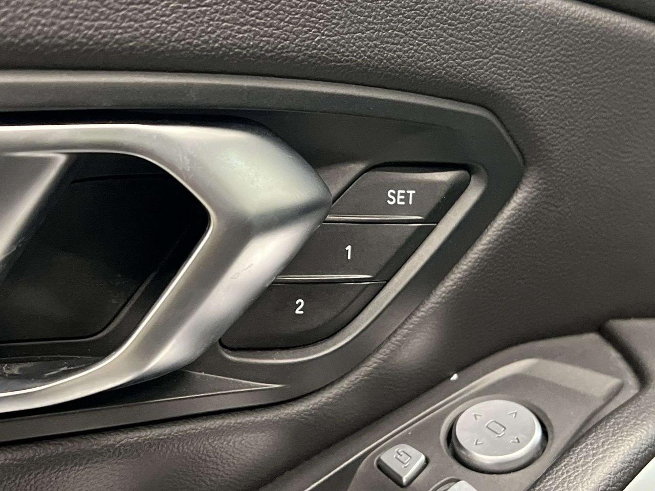 2023 BMW 3 Series 330I AWD| TURBO| HTD LEATHER| SUNROOF| CARPLAY|NAV Photo