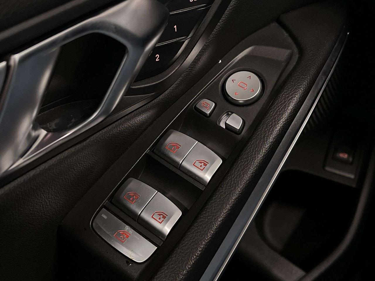 2023 BMW 3 Series 330I AWD| TURBO| HTD LEATHER| SUNROOF| CARPLAY|NAV Photo