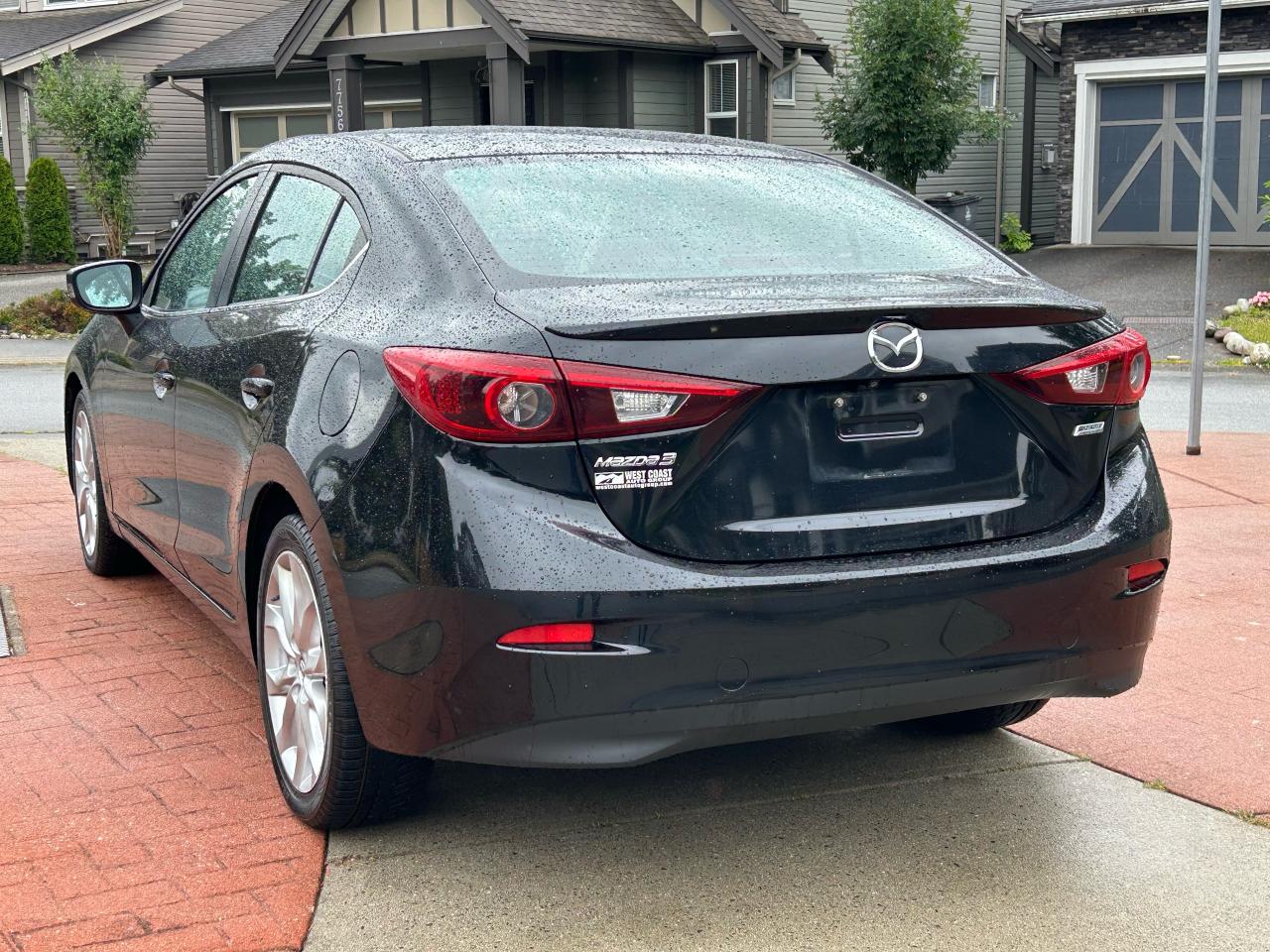 2015 Mazda MAZDA3 GT - Photo #3