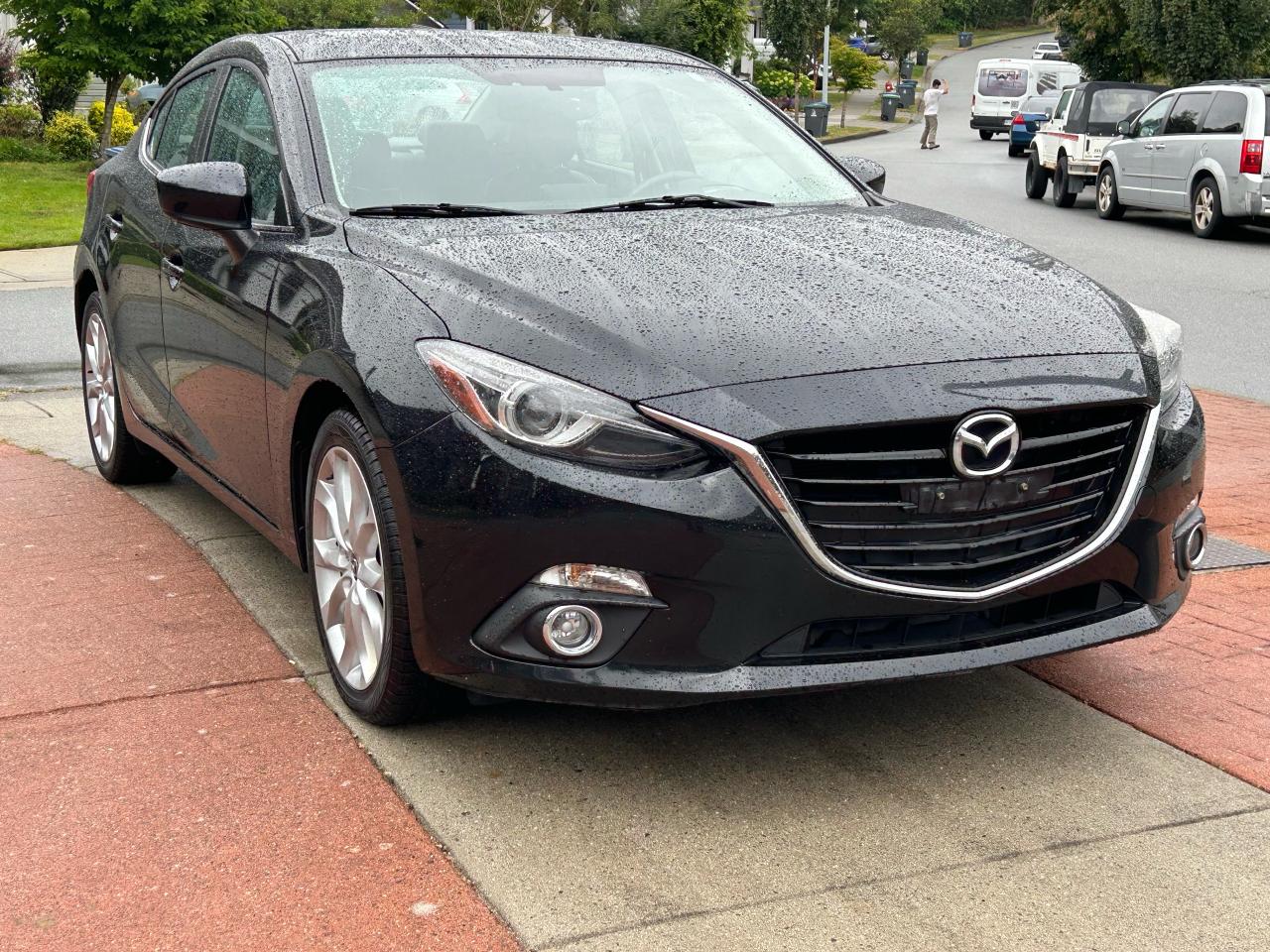 2015 Mazda MAZDA3 GT - Photo #4