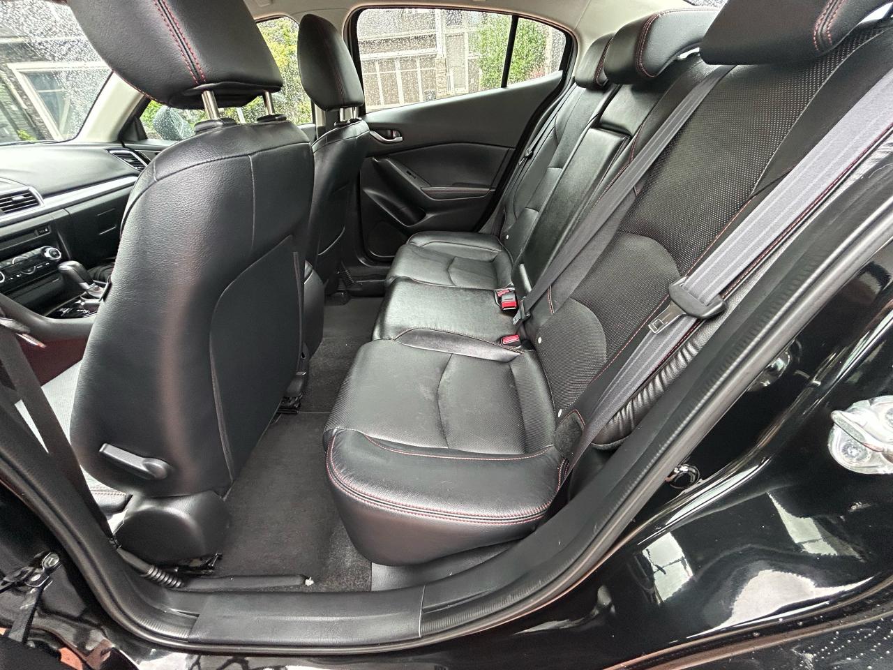 2015 Mazda MAZDA3 GT - Photo #10