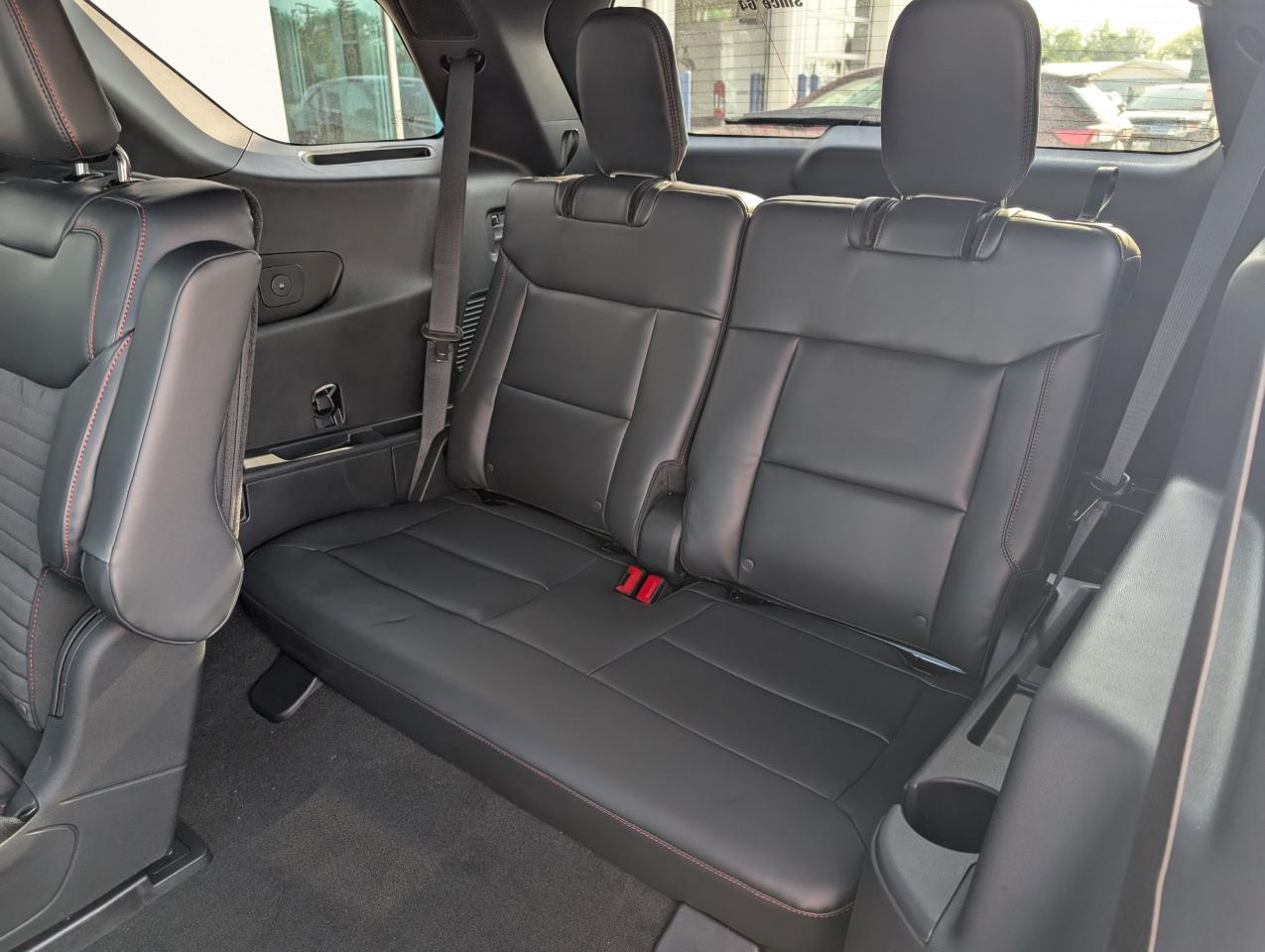 2025 Ford Explorer ST-Line Photo5