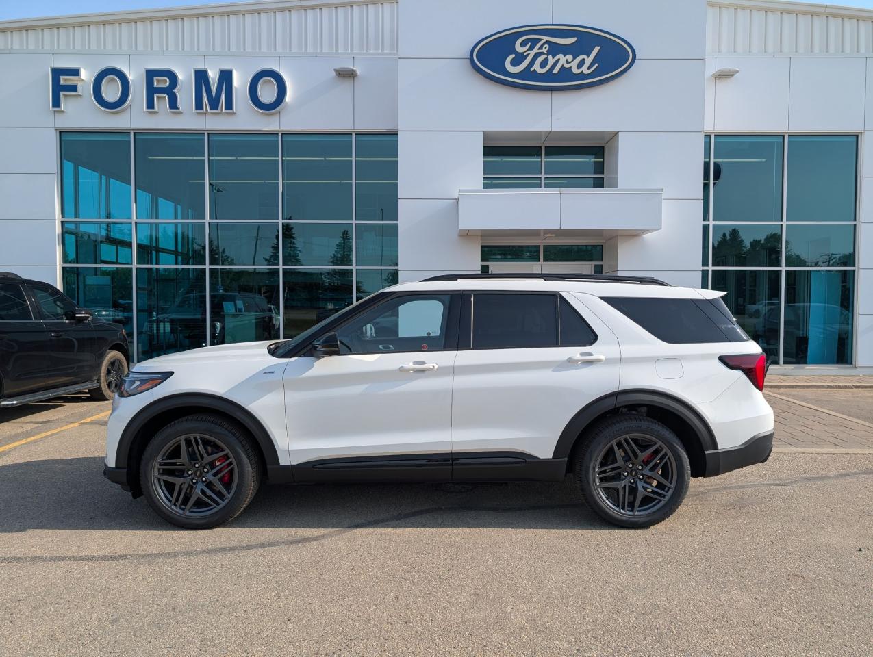2025 Ford Explorer ST-Line Photo0