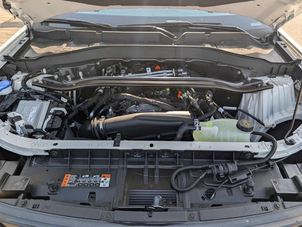 2025 Ford Explorer ST-Line Photo5