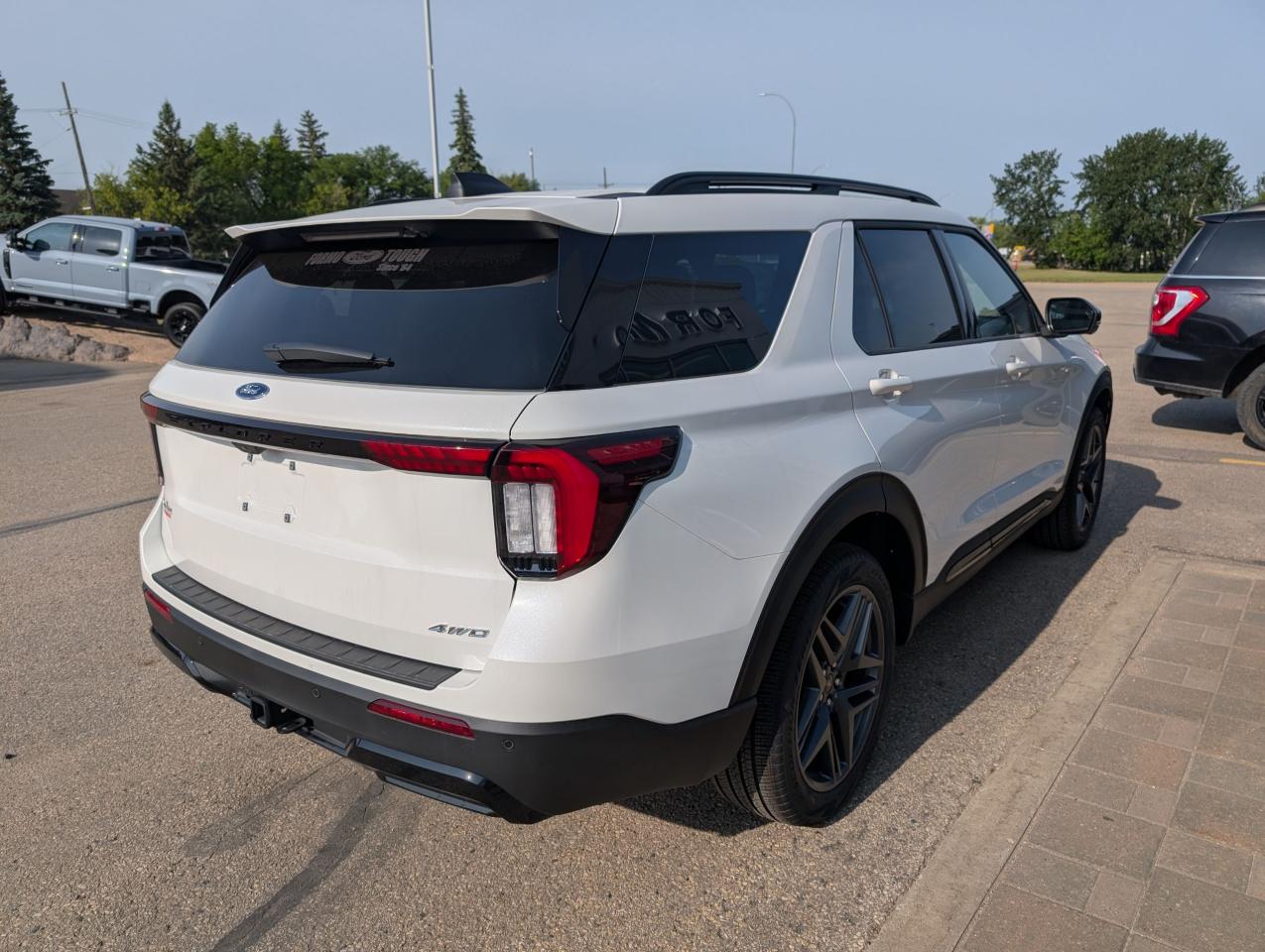 2025 Ford Explorer ST-Line Photo5