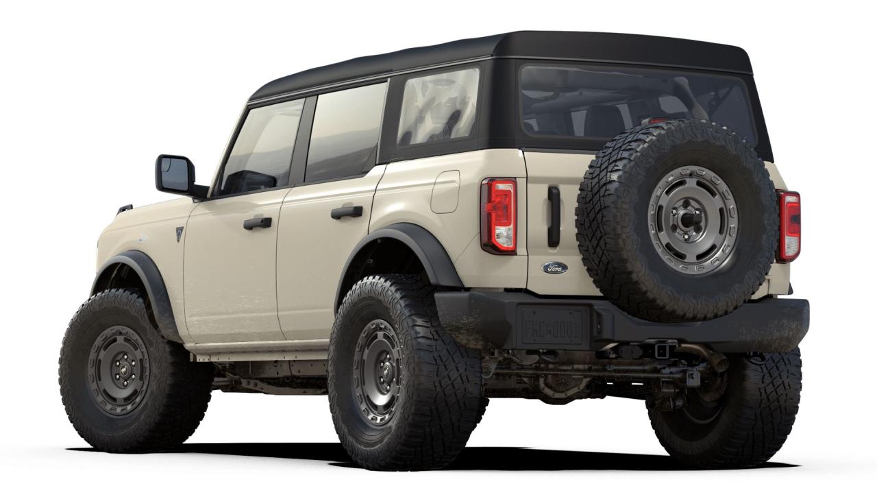 2025 Ford Bronco Base Photo1
