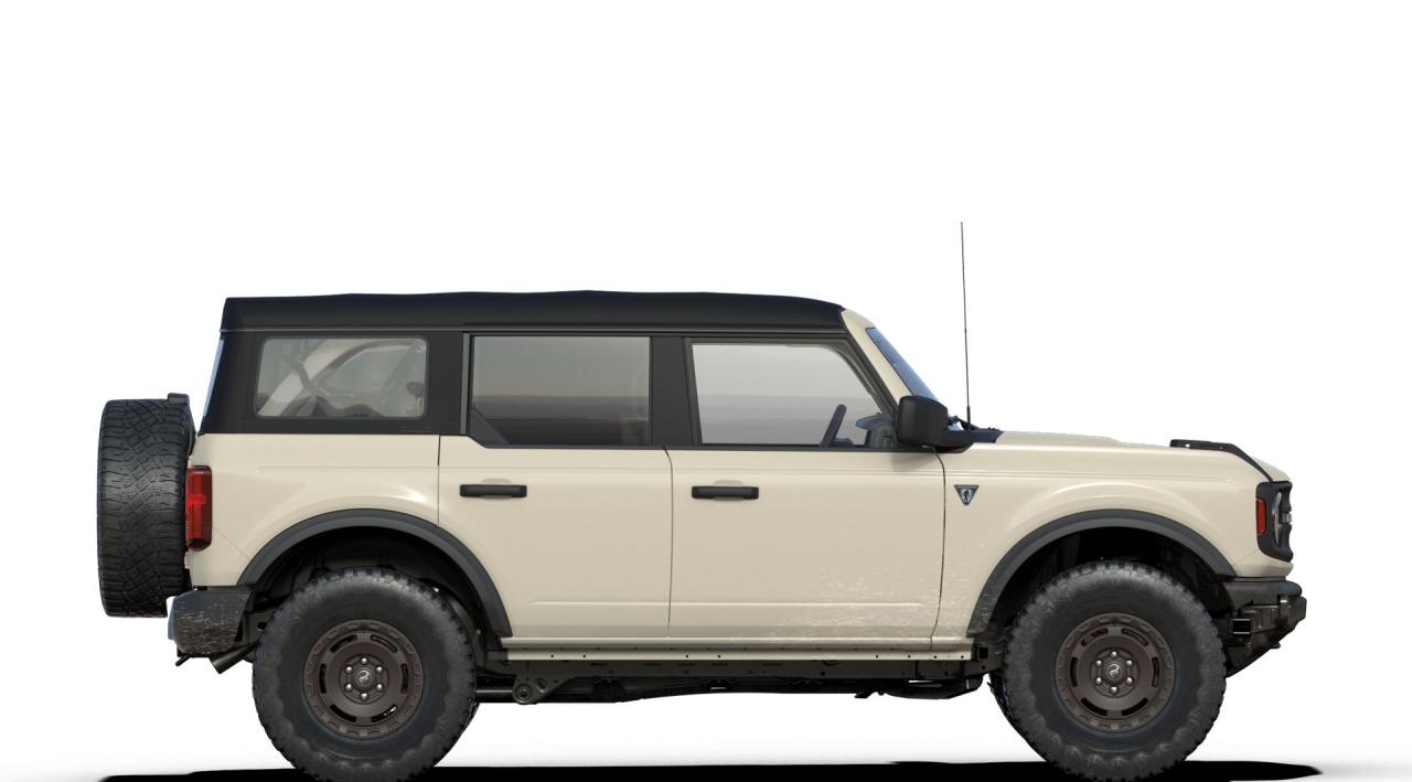 2025 Ford Bronco Base Photo4