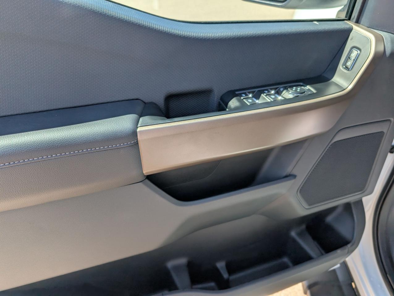 2025 Ford F-150 STX Photo5