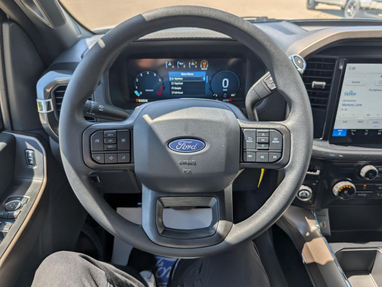 2025 Ford F-150 STX Photo5