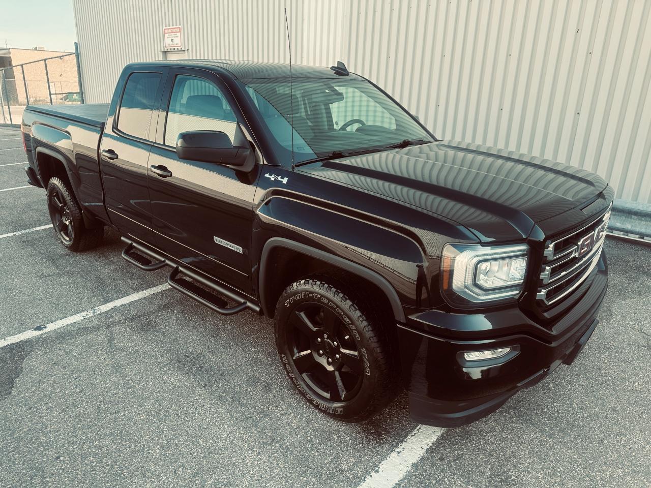 Used 2018 GMC Sierra 1500 SLE - Elevation 4WD In Black for sale in Mississauga, ON