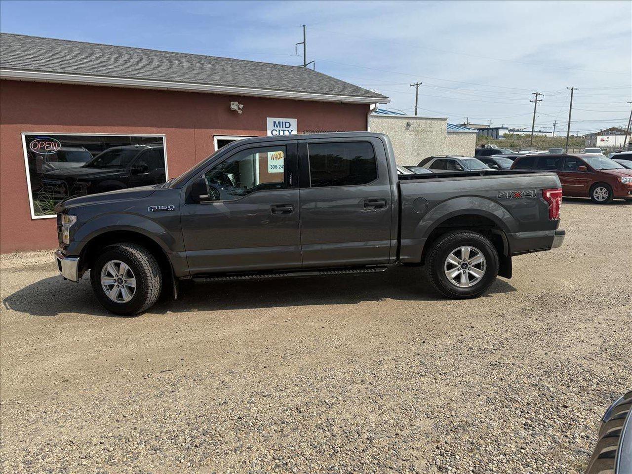 Used 2016 Ford F-150 XLT CREW 4WD 5.0L ON for sale in Saskatoon, SK