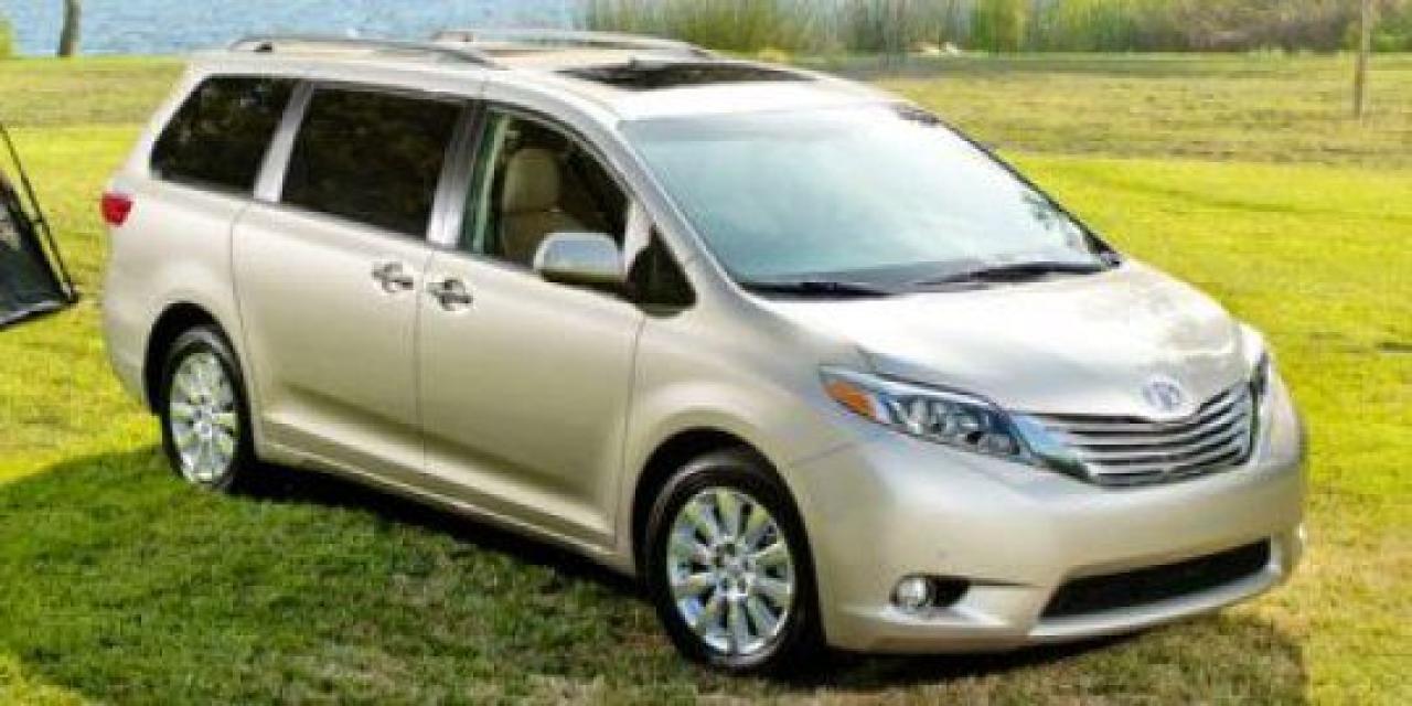 Used 2017 Toyota Sienna XLE for sale in Prince Albert, SK