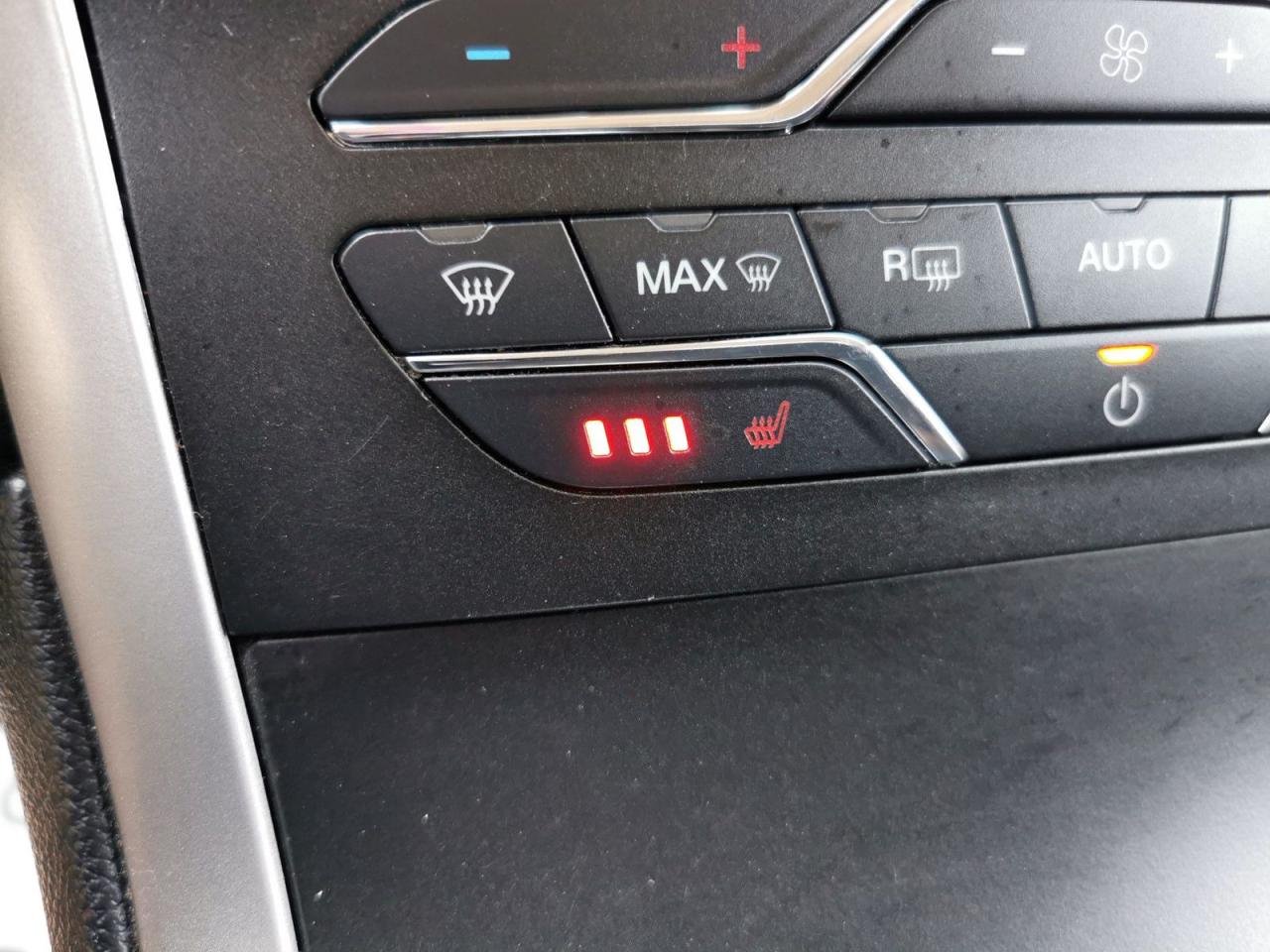 2019 Ford Edge SEL AWD - Photo #23