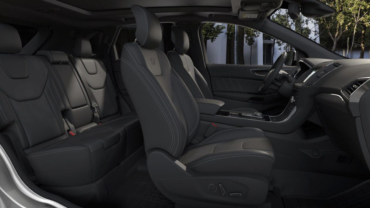 2019 Ford Edge ST AWD Photo5