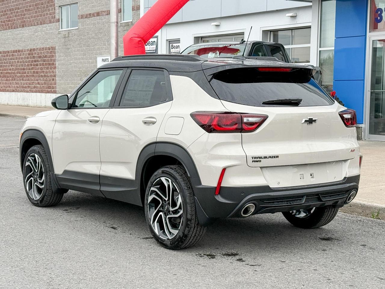 2026 Chevrolet TrailBlazer RS 1.3L 3 CYL WITH REMOTE START/ENTRY, HEATED SEATS, HEATED STEERING WHEEL, HD REAR VISION CAMERA, APPL Photo