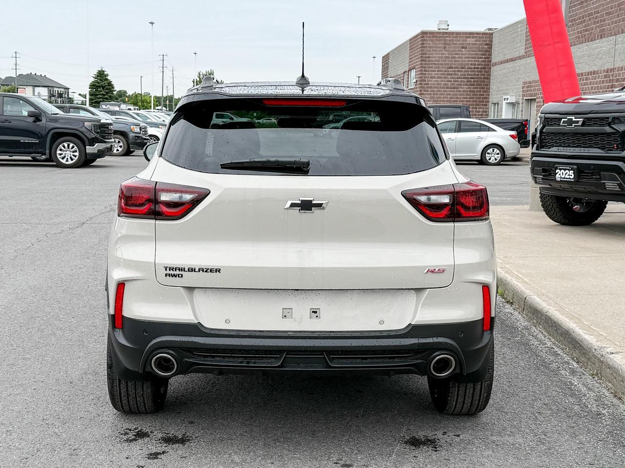 2026 Chevrolet TrailBlazer RS 1.3L 3 CYL WITH REMOTE START/ENTRY, HEATED SEATS, HEATED STEERING WHEEL, HD REAR VISION CAMERA, APPL Photo3