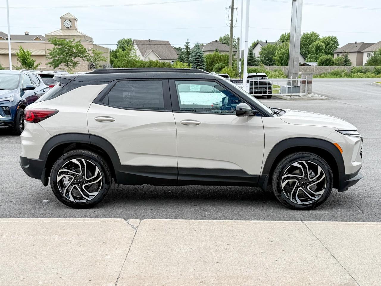 2026 Chevrolet TrailBlazer RS 1.3L 3 CYL WITH REMOTE START/ENTRY, HEATED SEATS, HEATED STEERING WHEEL, HD REAR VISION CAMERA, APPL Photo