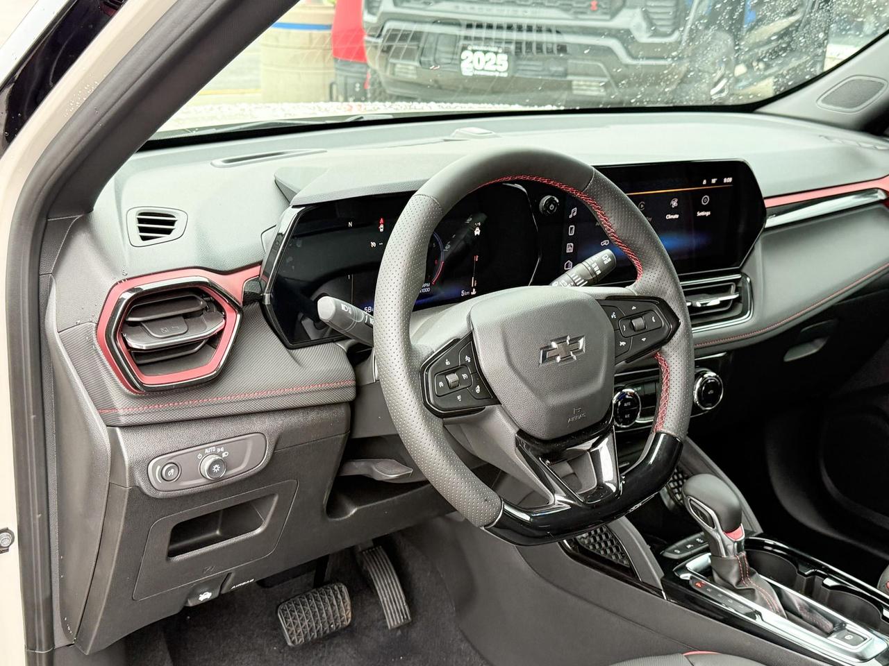 2026 Chevrolet TrailBlazer RS 1.3L 3 CYL WITH REMOTE START/ENTRY, HEATED SEATS, HEATED STEERING WHEEL, HD REAR VISION CAMERA, APPL Photo