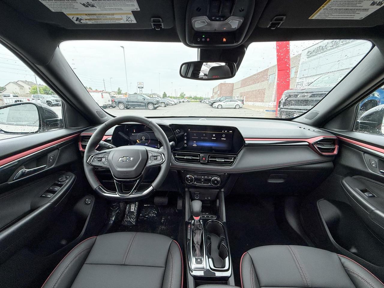 2026 Chevrolet TrailBlazer RS 1.3L 3 CYL WITH REMOTE START/ENTRY, HEATED SEATS, HEATED STEERING WHEEL, HD REAR VISION CAMERA, APPL Photo