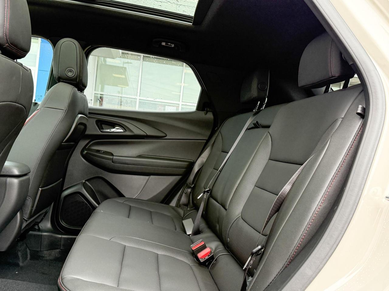 2026 Chevrolet TrailBlazer RS 1.3L 3 CYL WITH REMOTE START/ENTRY, HEATED SEATS, HEATED STEERING WHEEL, HD REAR VISION CAMERA, APPL Photo