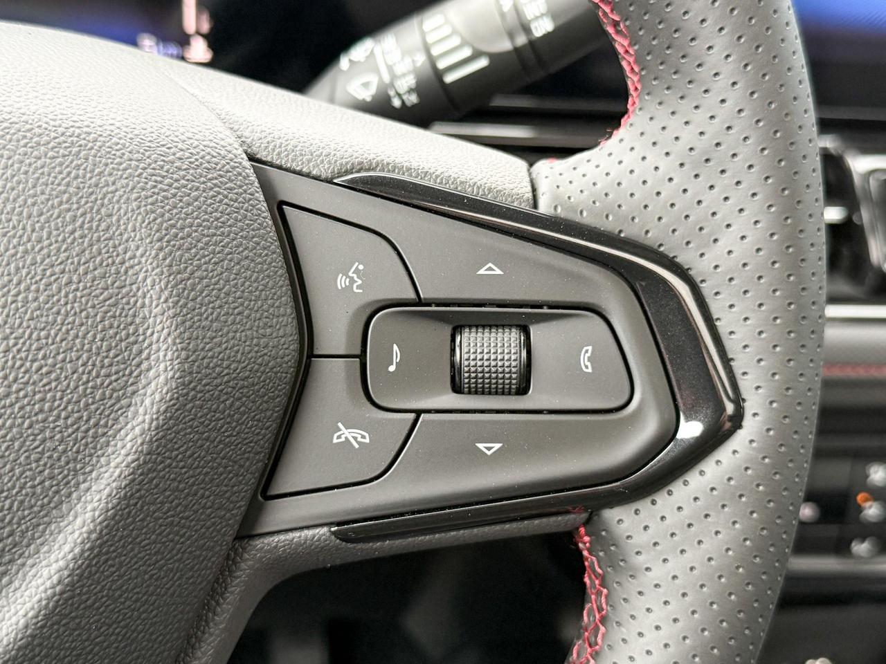 2026 Chevrolet TrailBlazer RS 1.3L 3 CYL WITH REMOTE START/ENTRY, HEATED SEATS, HEATED STEERING WHEEL, HD REAR VISION CAMERA, APPL Photo