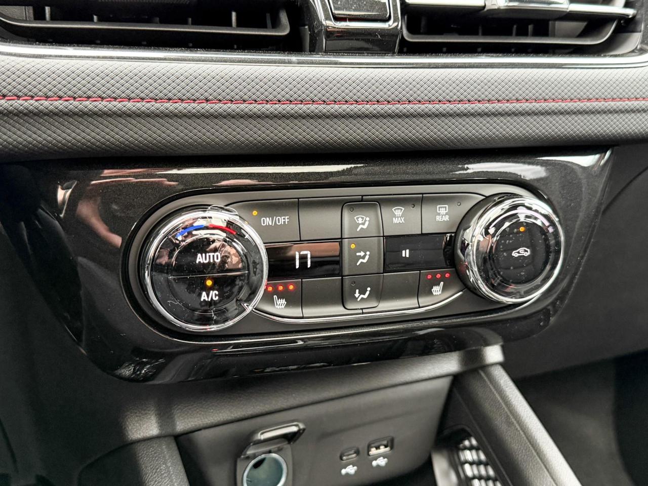 2026 Chevrolet TrailBlazer RS 1.3L 3 CYL WITH REMOTE START/ENTRY, HEATED SEATS, HEATED STEERING WHEEL, HD REAR VISION CAMERA, APPL Photo