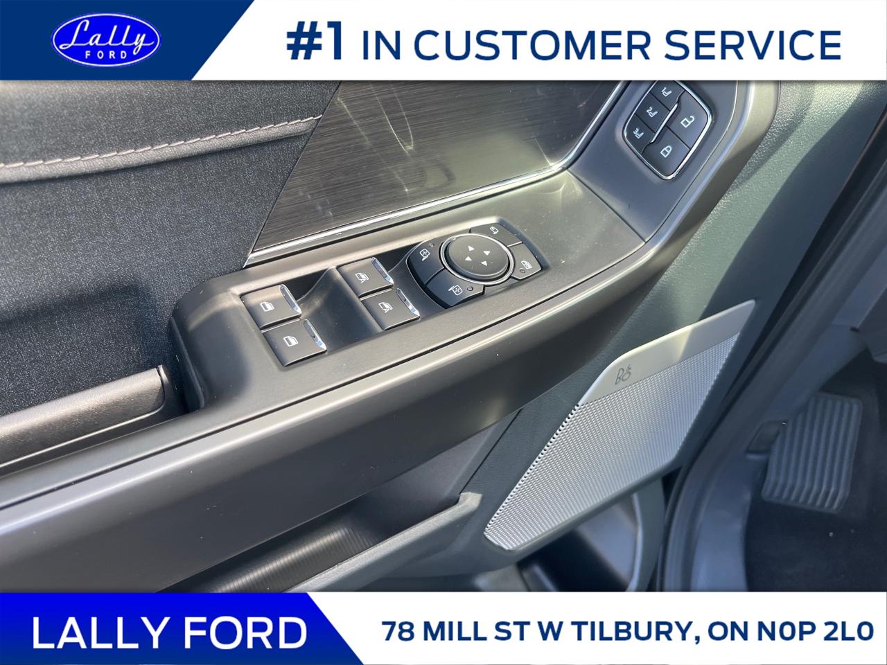 2025 Ford F-150 Lariat Photo4