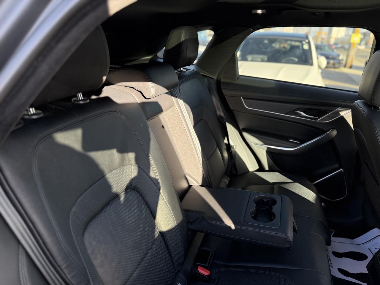 2021 Jaguar F-PACE P340S | MERIDIAN | PANO | LOADED Photo