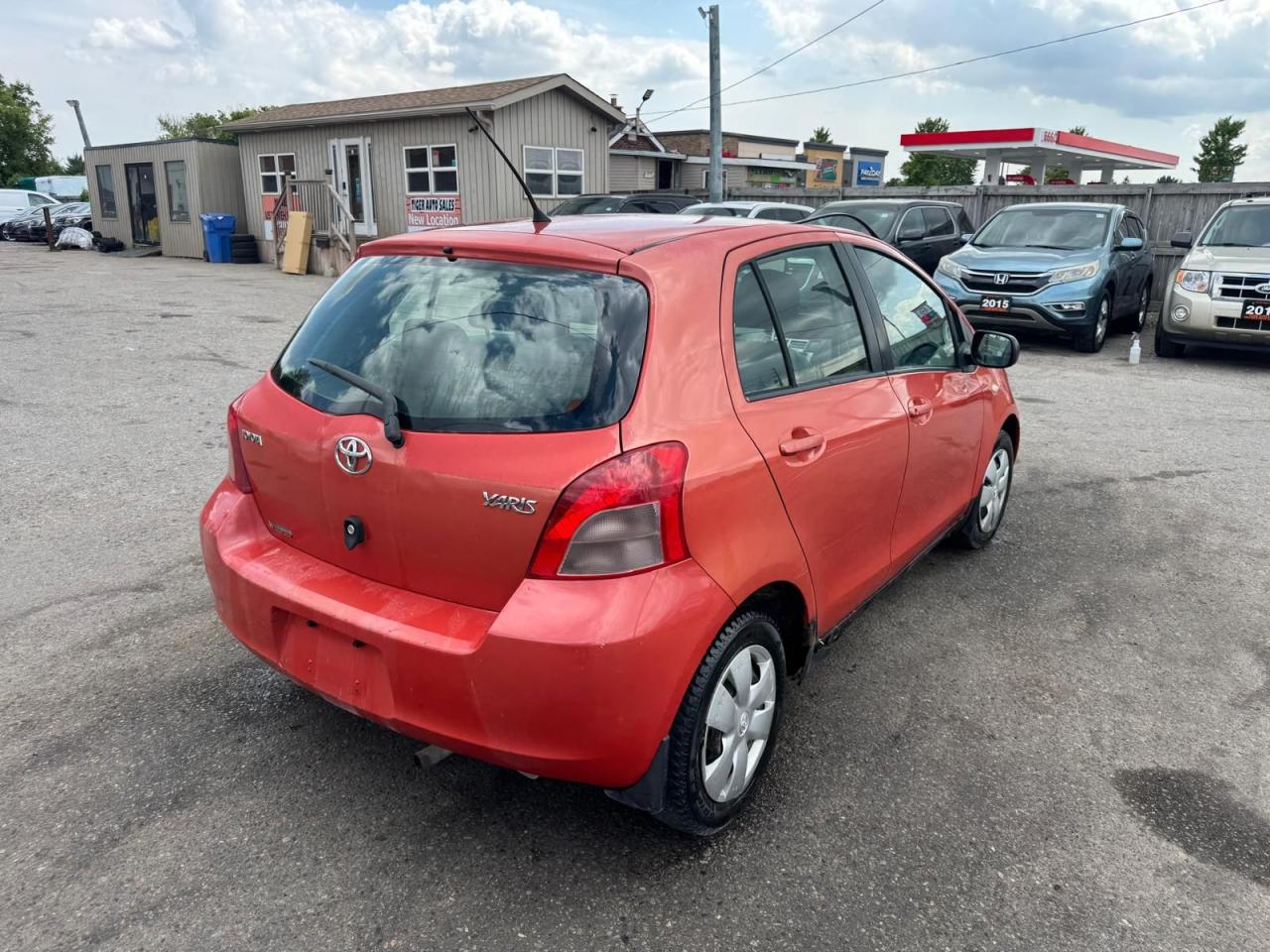 2007 Toyota Yaris AS IS, LE, RUNS AND DRIVES - Photo #5