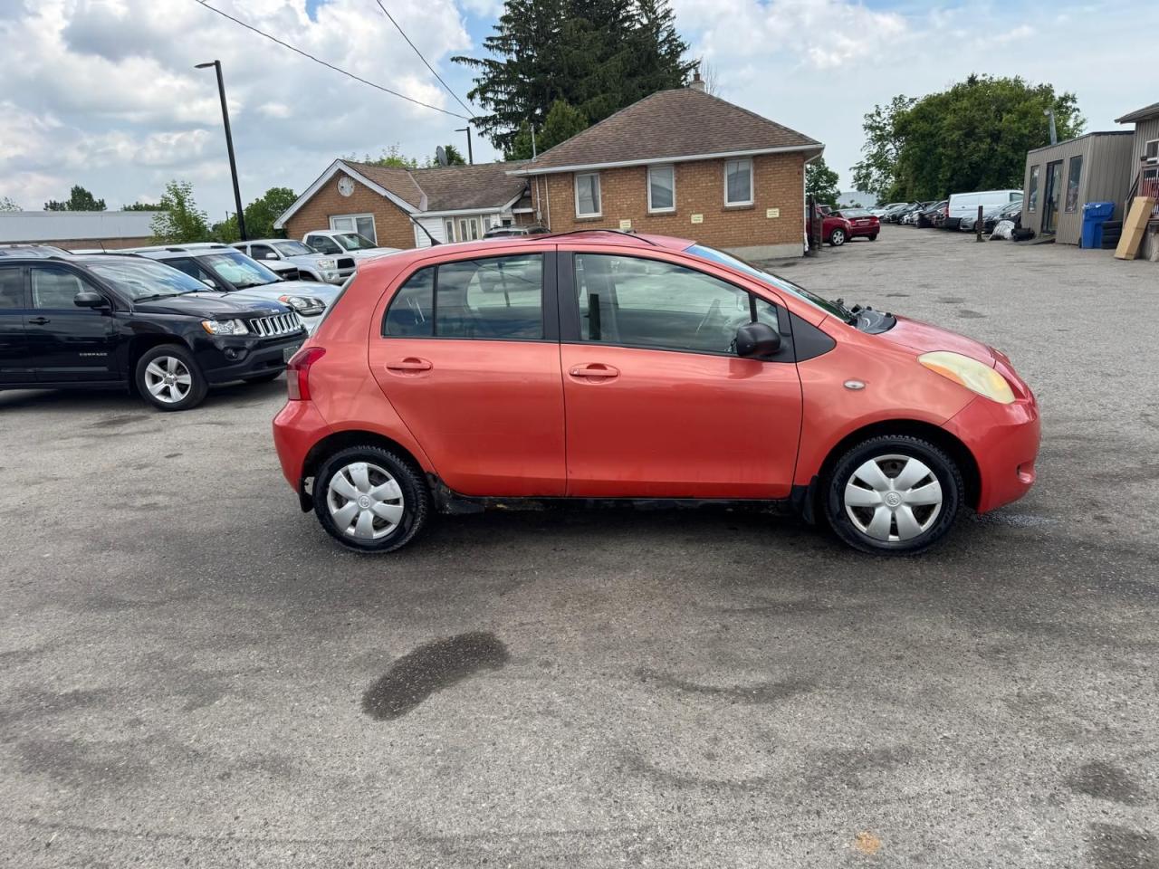 2007 Toyota Yaris AS IS, LE, RUNS AND DRIVES - Photo #6