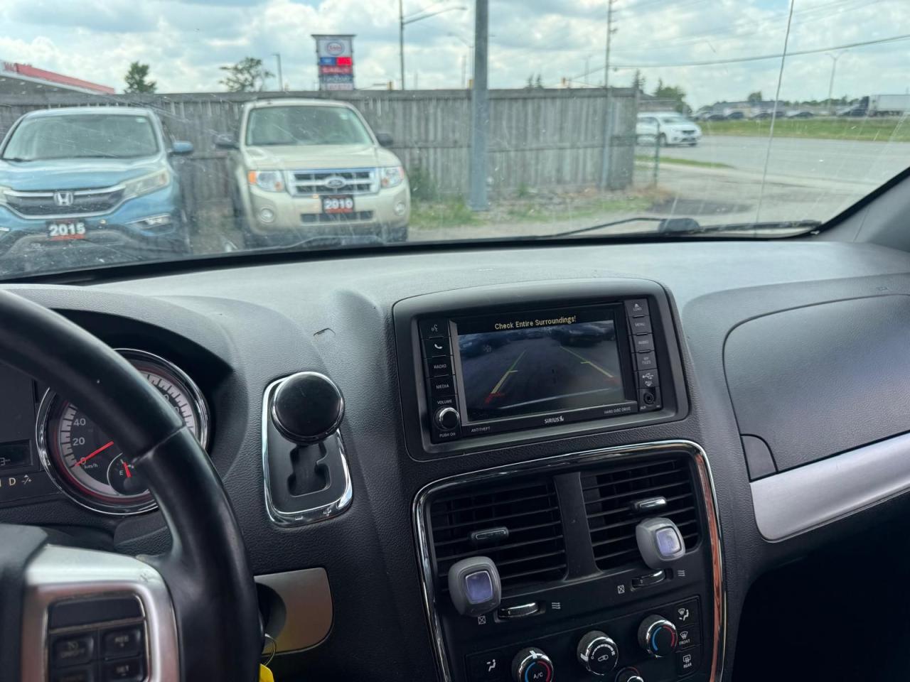 2014 Dodge Grand Caravan AS IS, SXT, POWER STEERING LEAK, RUNS AND DRIVES - Photo #9