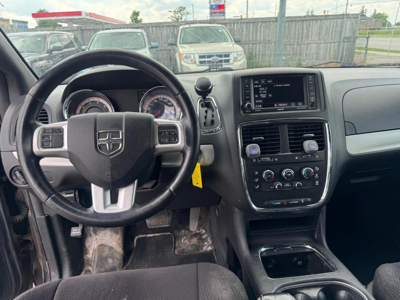 2014 Dodge Grand Caravan AS IS, SXT, POWER STEERING LEAK, RUNS AND DRIVES - Photo #10