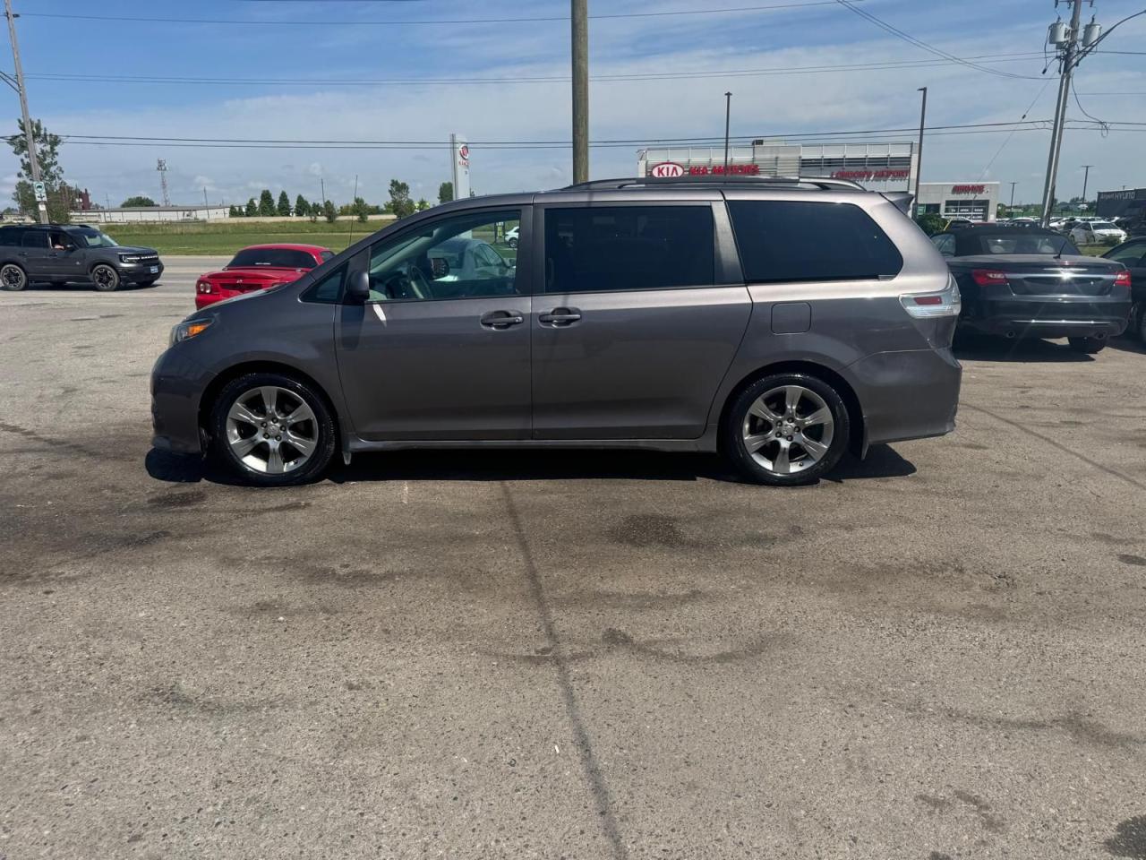 2011 Toyota Sienna AS IS, SE, ONE OWNER, WELL MAINTAINED, RUNS GREAT - Photo #2