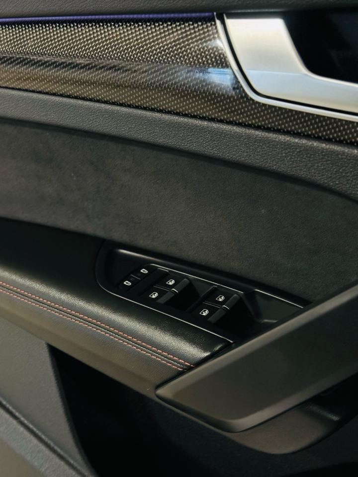 2021 Audi SQ5 Technik | SPORTBACK | RED INTERIOR - Photo #9