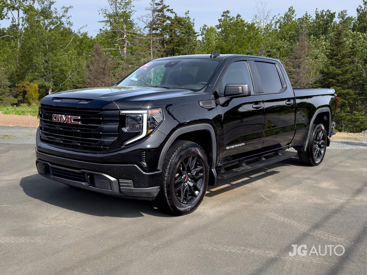 2024 GMC Sierra 1500 4WD Crew Cab 157" Pro